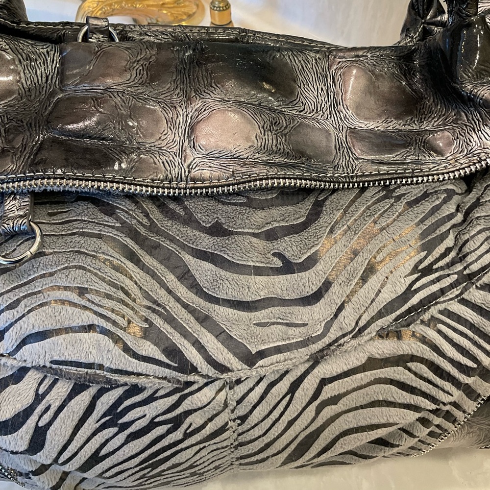 FREE with purchase of any other item at list price: Purse, black and grey strip - Picture 3 of 9